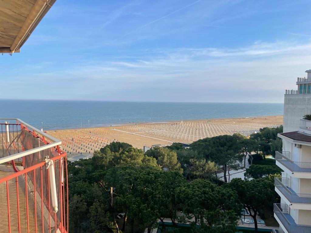 Residence Cristallo Lignano Sabbiadoro Eksteriør billede
