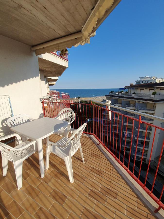 Residence Cristallo Lignano Sabbiadoro Eksteriør billede